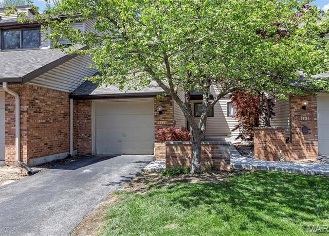 Property at 1747 Russet Valley Dr, St Louis, MO 63146, 2 beds, 2.5 baths