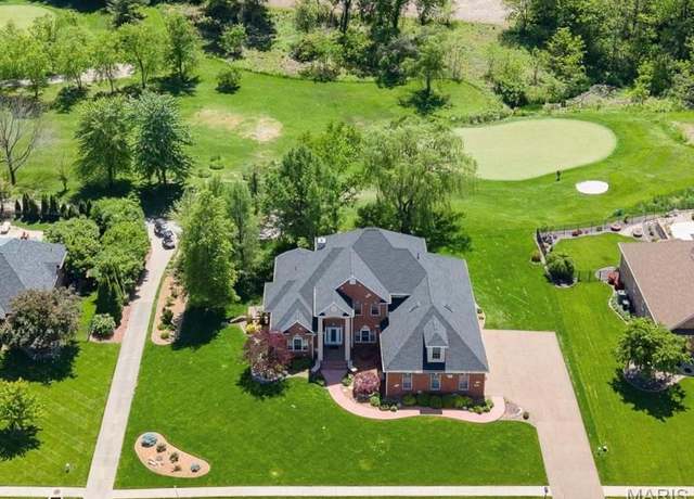 Property at 1034 Far Oaks Dr, Caseyville, IL 62232, 5 beds, 5.5 baths