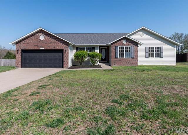 Property at 103 Mesa Dr, Waynesville, MO 65583, 4 beds, 2 baths