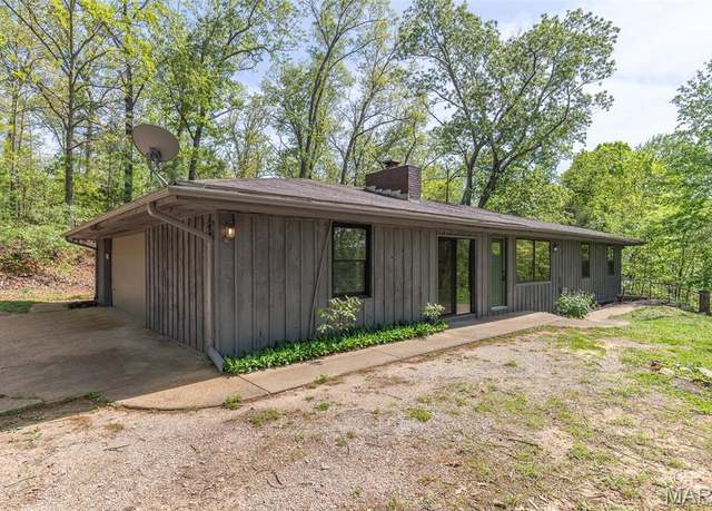 Property at 136 Rhinestone Ln, Poplar Bluff, MO 63901, 5 beds, 3 baths