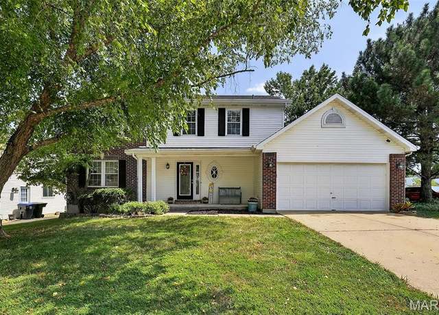 Property at 401 N Deer Tracks Trl, St Peters, MO 63376, 4 beds, 3 baths