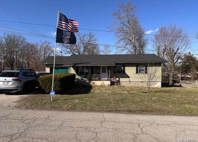 Property at 228 Sharp St, Mountain View, MO 65548, 3 beds, 1 bath