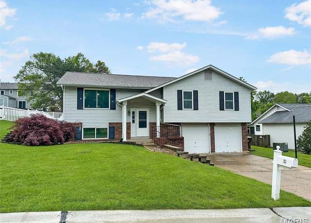 Property at 10 Brooker Ct, St Peters, MO 63367, 5 beds, 2.5 baths