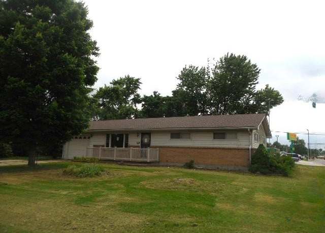 Property at 801 Cambridge Dr, Sikeston, MO 63801, 4 beds, 1.5 baths