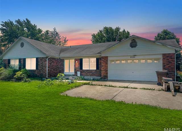 Property at 2592 W Highway U, Hawk Point, MO 63349, 3 beds, 2 baths
