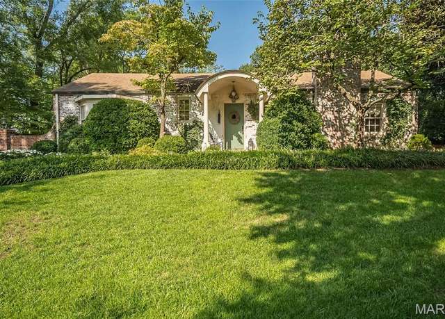 Property at 15 Daniel Rd, Ladue, MO 63124, 3 beds, 3 baths