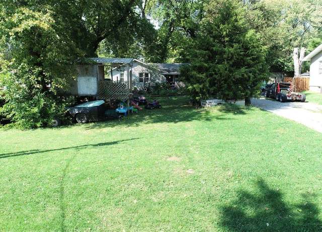 Property at 109 Bethesda Dr, Belleville, IL 62223, 2 beds, 1 bath