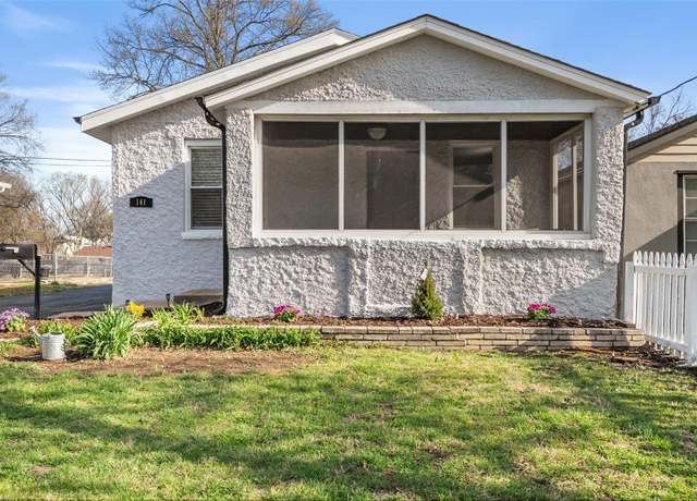 Property at 141 Euclid Ave, St Louis, MO 63119, 3 beds, 1 bath