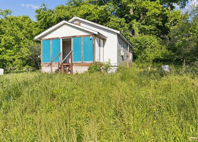 Property at 1203 Giboney St, Cape Girardeau, MO 63703, 2 beds, 1 bath