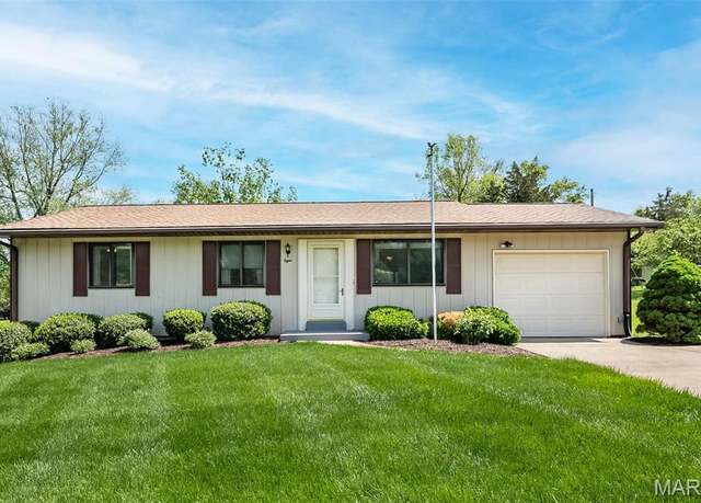 Property at 8 Gran Lin Ct, St Charles, MO 63303, 3 beds, 2.5 baths