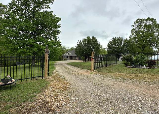 Property at 31321 AC Hwy, Lebanon, MO 65536, 4 beds, 3.5 baths