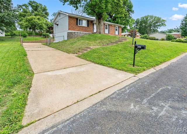 Property at 199 Tapestry Dr, St Louis, MO 63129, 3 beds, 2 baths