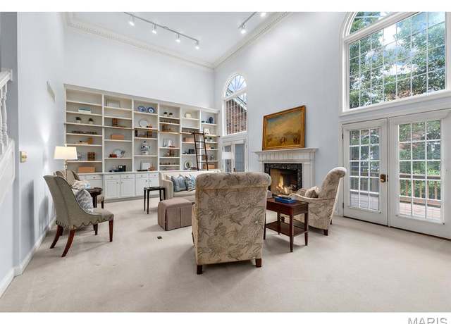 Property at 13325 Fairfield Square Dr, Town And Country, MO 63017, 4 beds, 4.5 baths