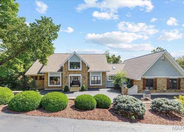Property at 2209 Ridgley Woods Dr, Chesterfield, MO 63005, 5 beds, 6 baths