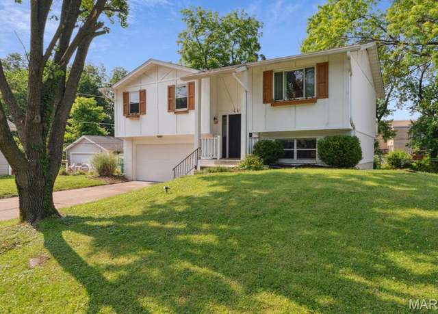 Property at 44 Chestnut Ave, Webster Groves, MO 63119, 3 beds, 2 baths
