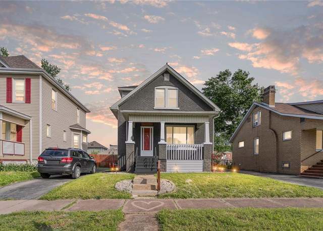 Property at 2434 Cleveland Blvd, Granite City, IL 62040, 2 beds, 2 baths