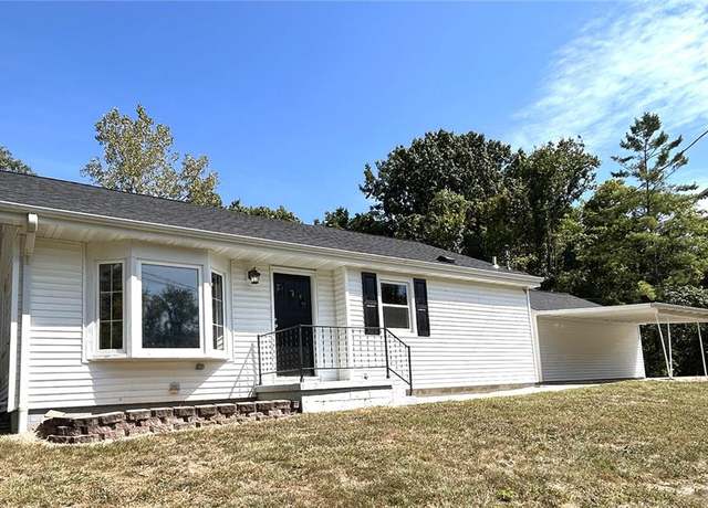Property at 1411 Frontage Rd, Columbia, IL 62236, 3 beds, 1 bath