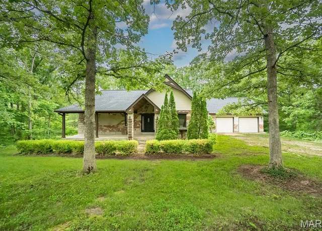 Property at 8561 Lizard Ln, Dittmer, MO 63023, 3 beds, 3 baths