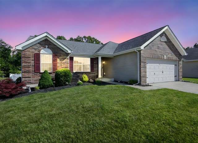 Property at 1122 Duxbury Ln, O'fallon, MO 63366, 3 beds, 2.5 baths