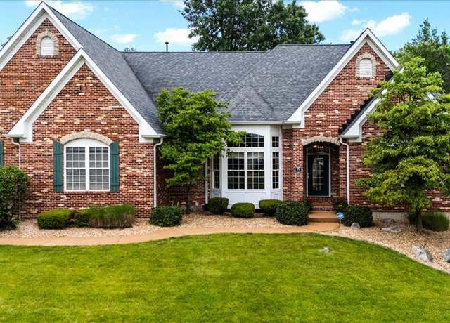 Property at 308 Amici Cir, Oakville, MO 63129, 4 beds, 3 baths