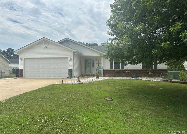 Property at 1019 Huntington Dr, Troy, MO 63379, 3 beds, 2 baths