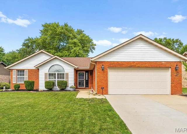 Property at 1708 Spruce Hill Dr, Belleville, IL 62221, 3 beds, 2 baths