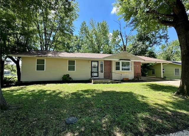 Property at 918 E 7th St, Rolla, MO 65401, 4 beds, 2 baths