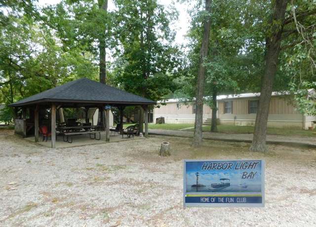 Property at 21709 Oriole Ln, Carlyle, IL 62231, 2 beds, 2 baths