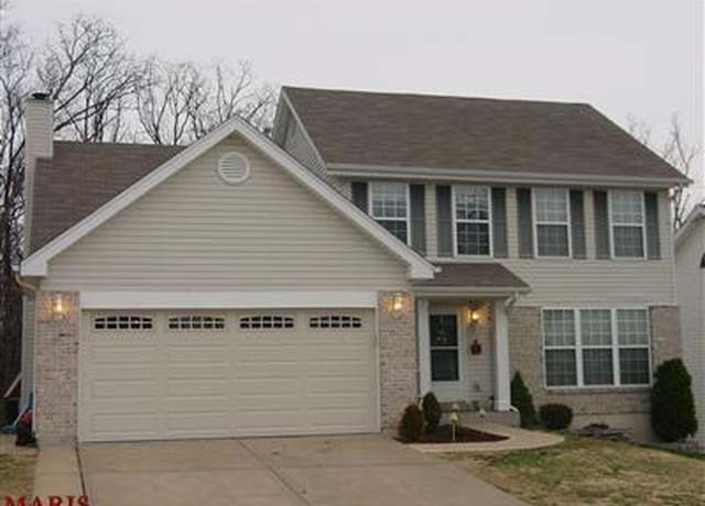 Property at 5524 Providence Place Dr, St Louis, MO 63129, 4 beds, 3.5 baths