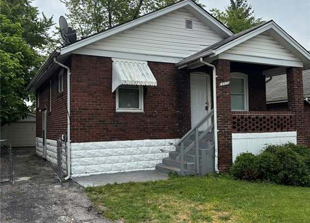Property at 8324 Strathmore Pl, Jennings, MO 63136, 2 beds, 1 bath