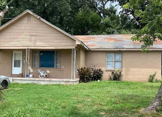 Property at 420 Malcolm Ave, Sikeston, MO 63801, 2 beds, 1 bath