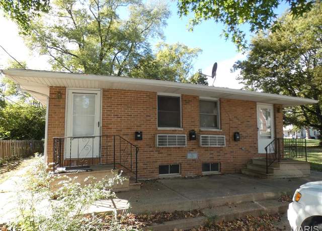Property at 105 S Washington, Sparta, IL 62286, 3 beds, 3 baths