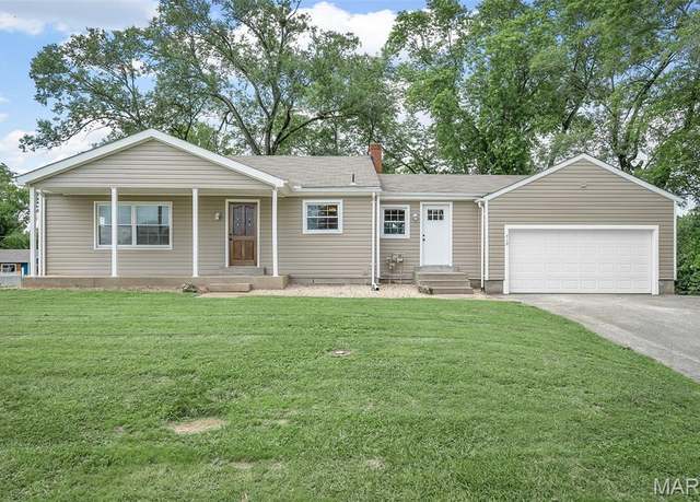 Property at 410 Brown Rd, St Peters, MO 63376, 2 beds, 2 baths