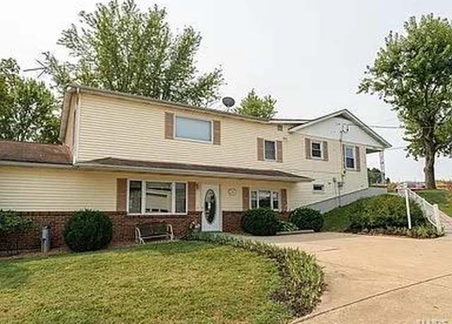Property at 4840 S Point Rd, Washington, MO 63090, 4 beds, 3.5 baths