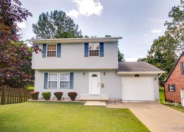 Property at 2933 Forest Dr, Alton, IL 62002, 3 beds, 3 baths