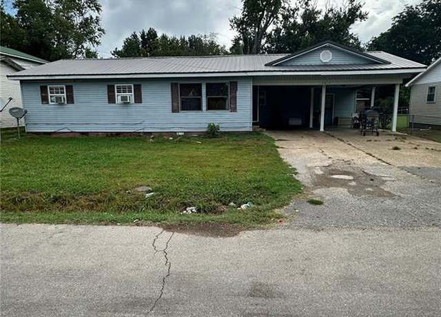 Property at 2014 Arkansas Ave, Poplar Bluff, MO 63901, 3 beds, 1 bath