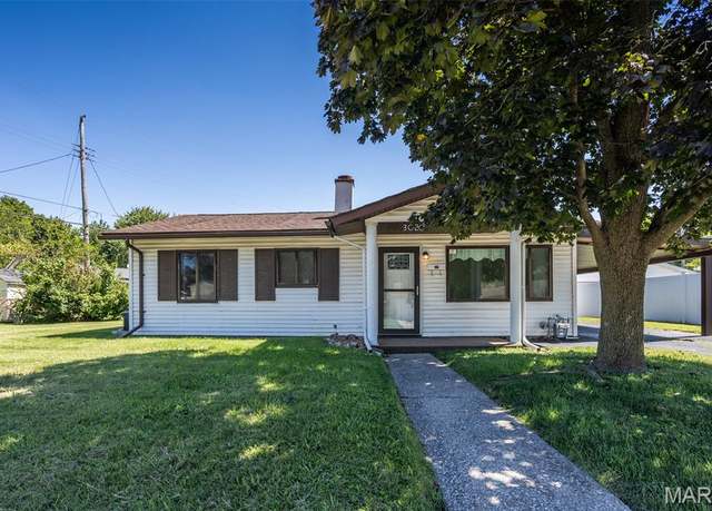 Property at 3020 Willow Ave, Granite City, IL 62040, 3 beds, 1 bath