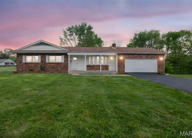 Property at 104 Church Ln, Potosi, MO 63664, 3 beds, 2 baths