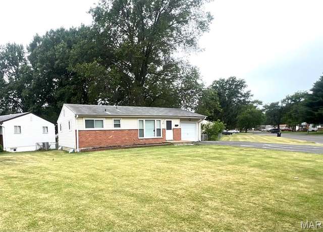 Property at 830 Northmoor Dr, Florissant, MO 63033, 3 beds, 1 bath