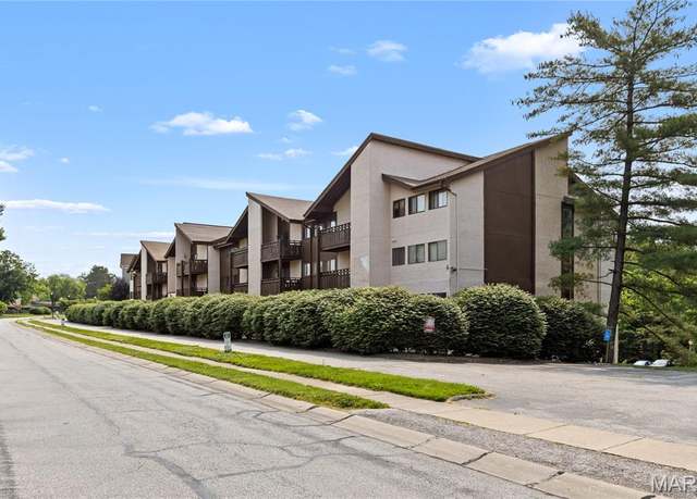 Property at 1465 Heritage Lndg #404, St Charles, MO 63303, 2 beds, 2 baths