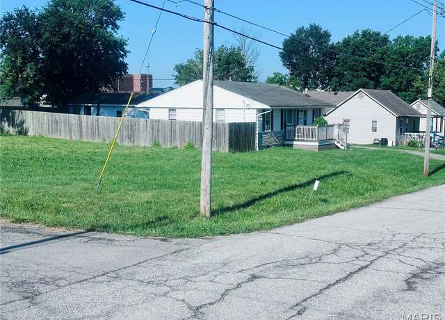 Property at 600 W Pearson St, Mexico, MO 65265