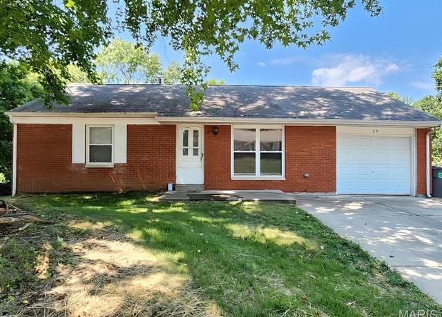 Property at 29 Potomac Dr, Fairview Heights, IL 62208, 2 beds, 2 baths