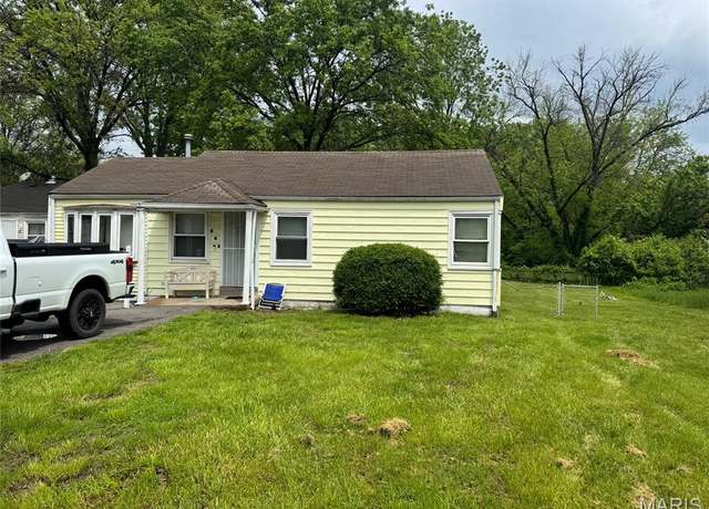 Property at 605 Ferguson Ave, St Louis, MO 63135, 3 beds, 1 bath