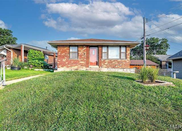 Property at 4711 Collins Ct, Saint Louis, MO 63116, 2 beds, 1.5 baths