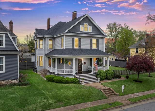 Property at 125 Houston St, St Charles, MO 63301, 5 beds, 2.5 baths
