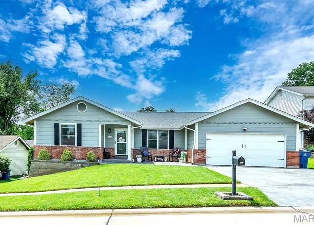 Property at 713 Settler Rd, Fenton, MO 63026, 4 beds, 3 baths