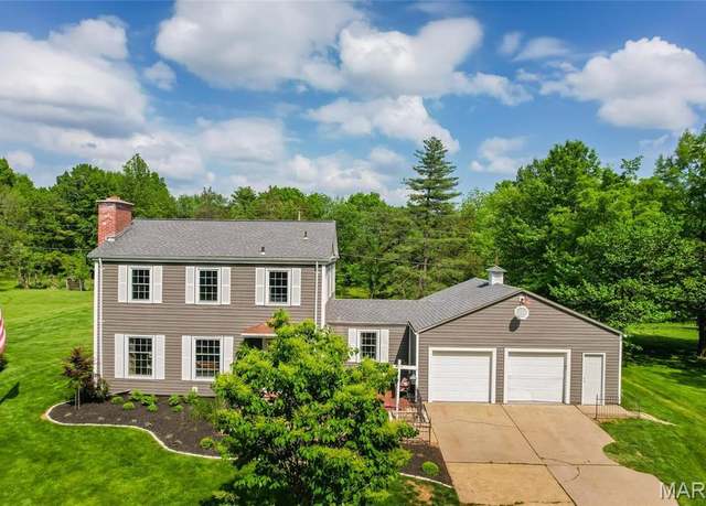 Property at 11 S Weldon Springs Heights Dr, Weldon Spring, MO 63304, 4 beds, 2 baths