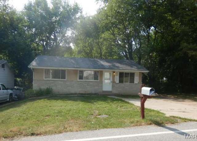 Property at 10185 Green Valley Dr, St Louis, MO 63136, 3 beds, 2 baths