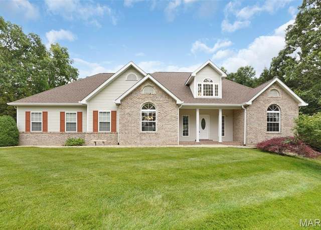 Property at 5812 Forest Dr, Hillsboro, MO 63050, 3 beds, 3 baths