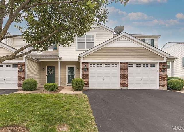 Property at 4934 Heritage Heights Cir, Hazelwood, MO 63042, 2 beds, 1.5 baths